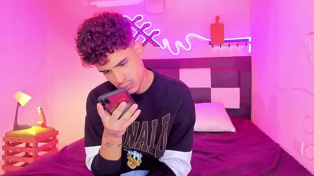 Lucky boys  X online show from October 2025 12:37:01 PM