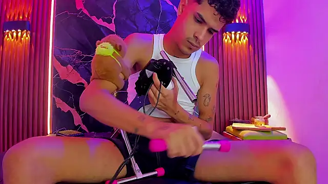 Lucky boys  X online show from November 2025 12:20:02 PM