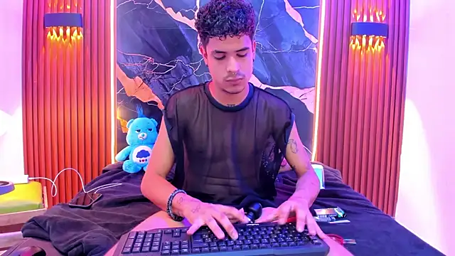 Lucky boys  X online show from February 2026 05:57:01 PM