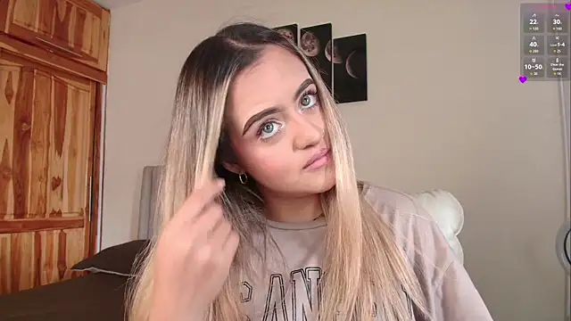 MaryMoon  online show from April 2026 05:41:01 PM