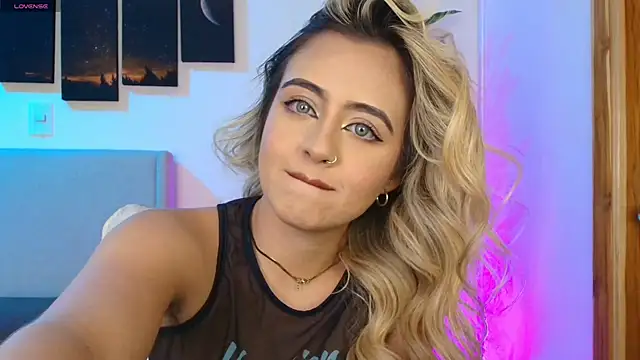 MaryMoon  online show from February 2026 01:26:02 AM