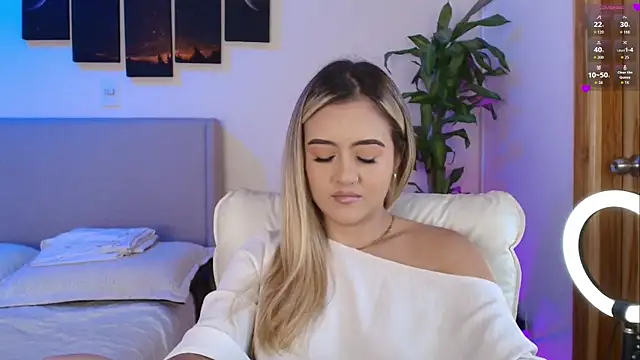 MaryMoon  online show from March 2026 07:26:02 PM