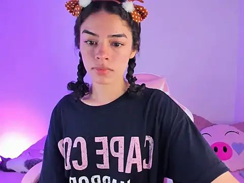 Snapshot of maddy_parker__ chatting on November 2025 08:56:02 PM maddy parker online show from November 2025 08:56:02 PM