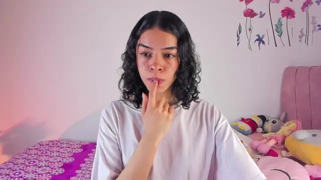 Snapshot of maddy_parker__ chatting on April 2026 08:42:02 PM maddy parker online show from April 2026 08:42:02 PM