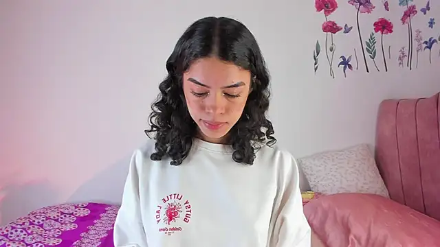 Snapshot of maddy_parker__ chatting on April 2026 11:41:02 PM maddy parker online show from April 2026 11:41:02 PM