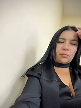 IrisDuvall online show from April 2026 11:55:02 PM