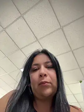 IrisDuvall online show from May 2026 07:31:02 PM