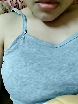 Snapshot of Ella_sex001 chatting on October 2025 06:15:01 AM Ella sex001 online show from October 2025 06:15:01 AM