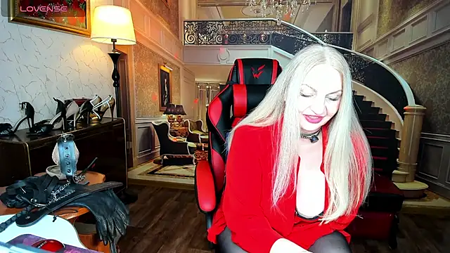 Nina Devillle online show from February 2026 01:24:02 AM