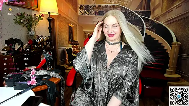 Nina Devillle online show from March 2026 09:49:01 PM