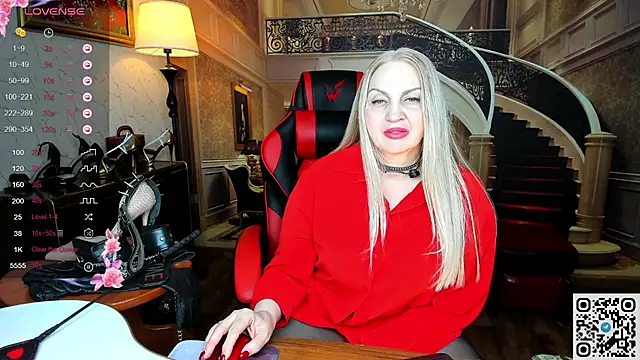 Nina Devillle online show from March 2026 12:21:01 PM