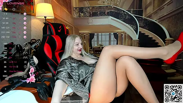 Nina Devillle online show from March 2026 11:22:02 AM