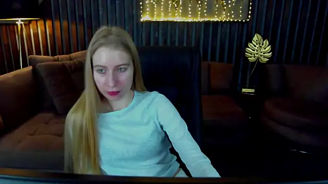 Alina Blonde online show from March 2026 06:36:01 AM