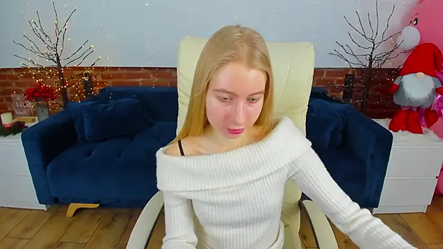 Snapshot of Alina_Blonde chatting on January 2026 06:41:02 AM Alina Blonde online show from January 2026 06:41:02 AM