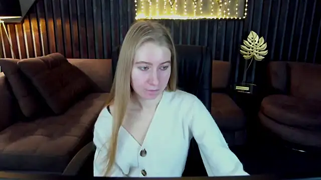 Alina Blonde online show from April 2026 05:36:01 AM