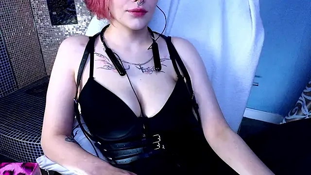 Eniferi online show from February 2026 11:26:01 PM