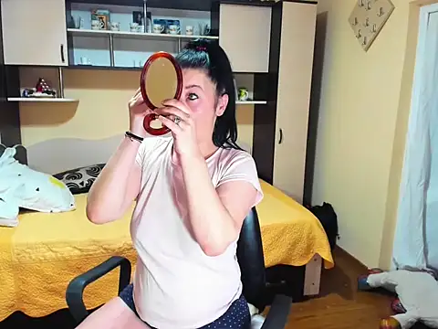 Snapshot of Soffy_Skye chatting on February 2026 06:26:01 AM Soffy Skye online show from February 2026 06:26:01 AM