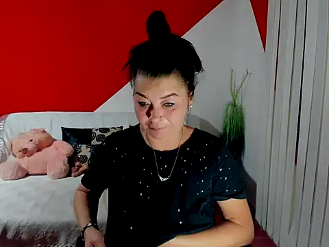 Soffy Skye online show from September 2025 03:35:01 AM