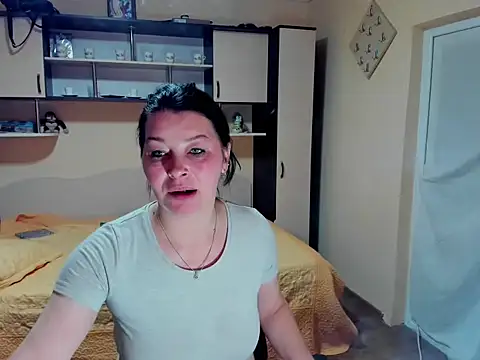 Soffy Skye online show from April 2026 05:02:01 AM