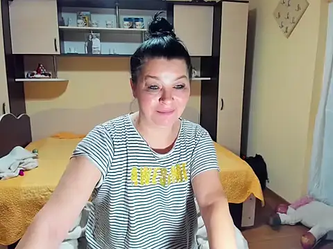 Snapshot of Soffy_Skye chatting on February 2026 05:06:01 AM Soffy Skye online show from February 2026 05:06:01 AM