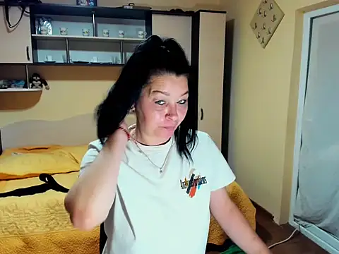 Soffy Skye online show from May 2026 05:26:02 AM