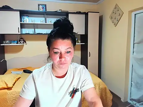Soffy Skye online show from May 2026 04:54:01 AM