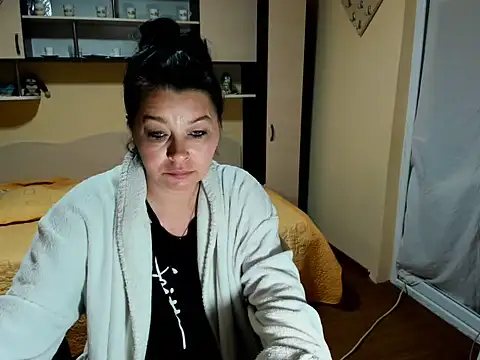 Soffy Skye online show from May 2026 04:27:02 AM