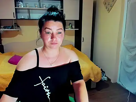 Soffy Skye online show from June 2026 05:01:02 AM