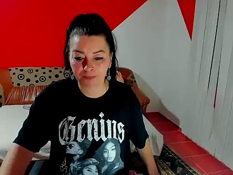 Soffy Skye online show from October 2025 03:47:01 AM