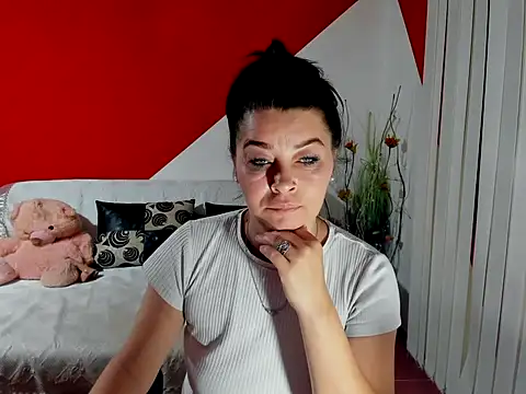 Soffy Skye online show from September 2025 03:35:01 AM