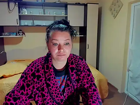 Soffy Skye online show from May 2026 03:55:02 AM