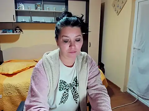 Soffy Skye online show from March 2026 03:52:01 AM