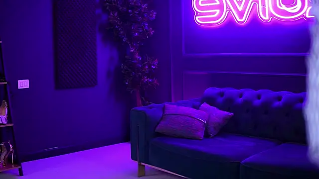 Snapshot of YuliaDesirevska chatting on November 2025 08:14:01 PM YuliaDesirevska online show from November 2025 08:14:01 PM