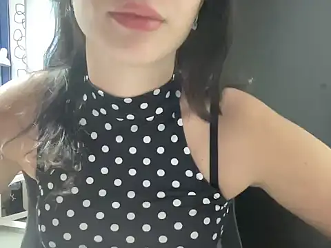 Snapshot of Toviraa chatting on August 2026 12:14:01 PM Toviraa online show from August 2026 12:14:01 PM