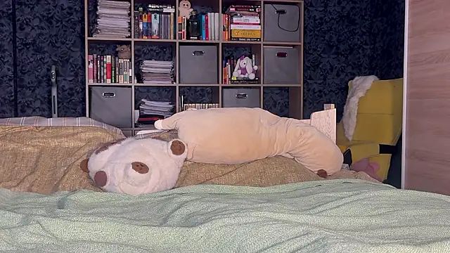 AzureEyes online show from March 2026 02:39:01 PM