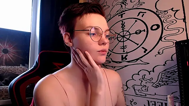 KrisNeal online show from November 2025 08:41:01 AM