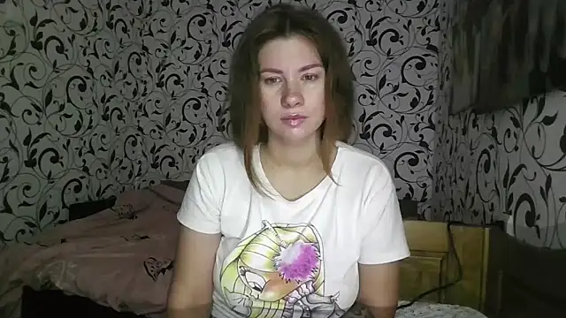 YourEmilie online show from September 2025 09:08:02 PM