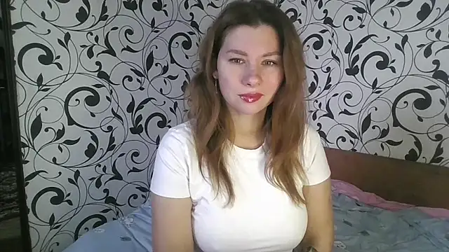 YourEmilie online show from October 2025 07:52:01 AM