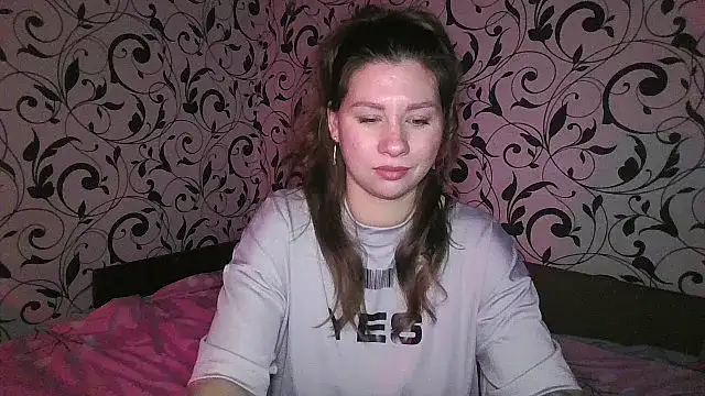 YourEmilie online show from February 2026 06:30:01 PM