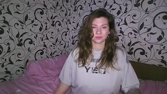 YourEmilie online show from February 2026 01:32:01 PM