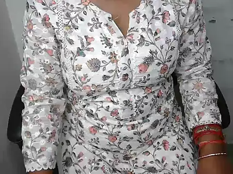 Snapshot of bold_naina chatting on October 2025 03:52:02 AM bold naina online show from October 2025 03:52:02 AM