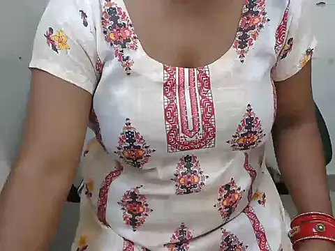 Snapshot of bold_naina chatting on October 2025 03:52:02 AM bold naina online show from October 2025 03:52:02 AM