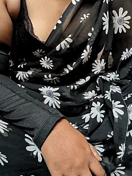 Snapshot of preethi-lovely chatting on November 2025 03:32:02 AM preethi-lovely online show from November 2025 03:32:02 AM