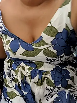 Snapshot of preethi-lovely chatting on December 2025 04:00:02 AM preethi-lovely online show from December 2025 04:00:02 AM