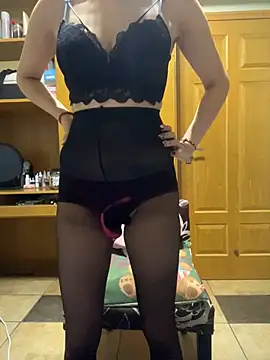 xiuchun100 online show from April 2026 01:57:02 PM