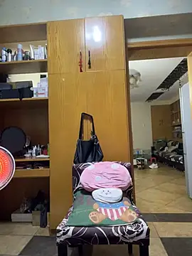 xiuchun100 online show from March 2026 01:04:02 PM