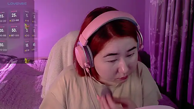 Sexy Peachy online show from October 2025 09:09:01 AM