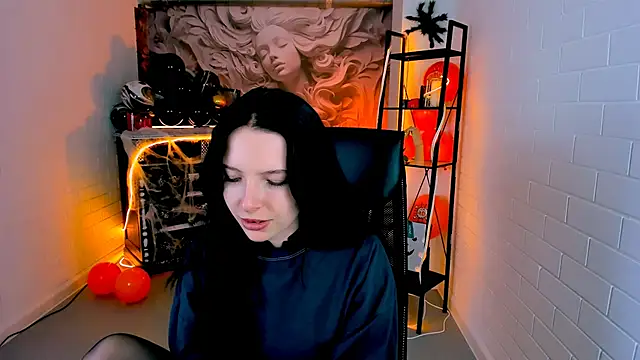 JulsMumi online show from October 2025 10:15:01 AM