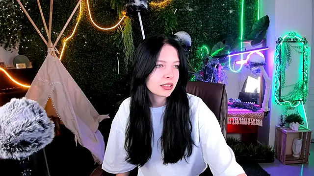 JulsMumi online show from September 2025 09:26:02 AM