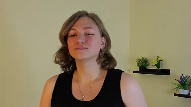 Snapshot of Nellie_Tate chatting on September 2025 06:32:02 PM Nellie Tate online show from September 2025 06:32:02 PM